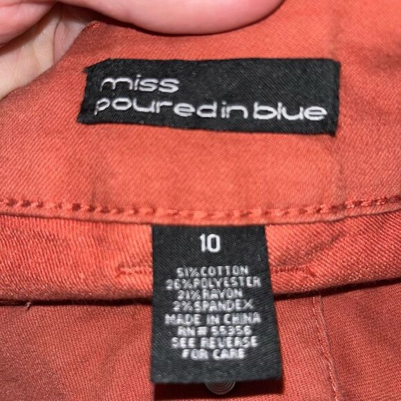 Miss Poured in Blue rust colored cut off shorts 10 - Picture 3 of 4